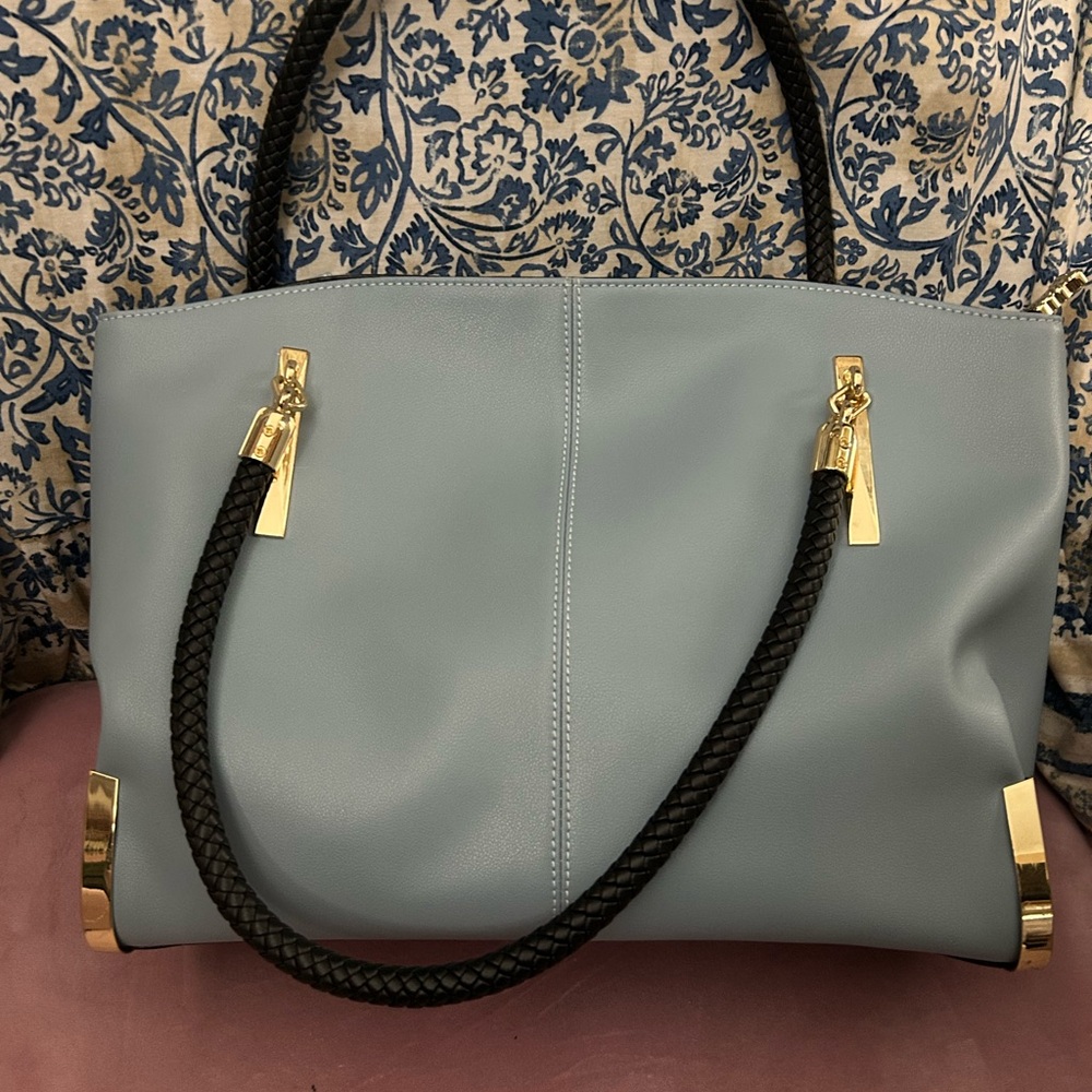 Elegant Blue Handbag with Gold Accents